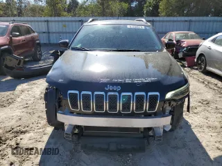 2019 Jeep Cherokee Latitude Plus with VIN 1C4PJLLB1KD176707, listed as a Copart auction lot 81704574 with 108,147 mi miles and Non Repairable. Bid and sale history available at carsss.com. Image 5.