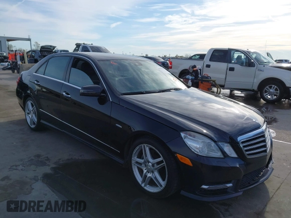 2012 Mercedes-Benz E E 350 Luxury with VIN WDDHF5KB1CA524212, listed as a IAAI auction lot 41041293 with 358,857 mi miles. Bid and sale history available at carsss.com. Image 1.