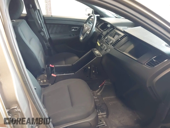 2016 Ford Police Interceptor с VIN 1FAHP2MK9GG155174, выставлен на аукционе IAAI как лот 42337123 с пробегом 120 708 миль миль и . История ставок и продаж доступна на DreamBid. Изображение 5.