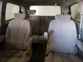2009 Kia Sedona LX with VIN KNDMB233096314111, listed as a Copart auction lot 75015294 with 119,756 mi miles and Salvage Title. Bid and sale history available at carsss.com. Image 10.