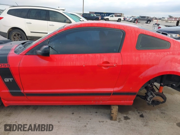 2007 Ford Mustang GT Deluxe with VIN 1ZVFT82H875267643, listed as a IAAI auction lot 41725156 with 98,844 mi miles and . Bid and sale history available at carsss.com. Image 14.