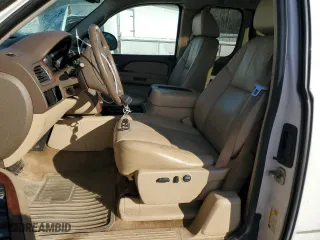 2009 Chevrolet Silverado 1500 LTZ with VIN 1GCEK39049Z136547, listed as a Copart auction lot 82596254 with 171,433 mi miles and Salvage Title. Bid and sale history available at carsss.com. Image 7.