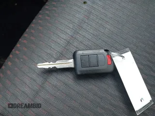2019 Mitsubishi Outlander ES z VIN JA4AP3AU3KU018453, wystawiony jako IAAI lot #41645600 z przebiegiem 77 960 mil mil oraz . Historia ofert i sprzedaży dostępna na DreamBid. Obrazek 11.