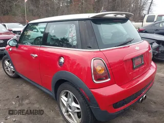 2007 MINI Hardtop S with VIN WMWMF73597TT83782, listed as a IAAI auction lot 41120914 with 80,249 mi miles and . Bid and sale history available at DreamBid. Image 3.