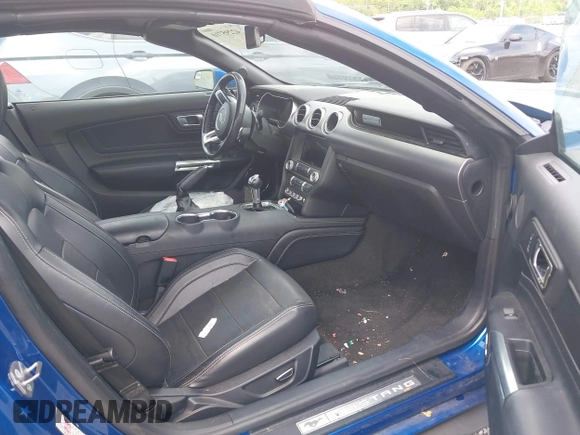 2018 Ford Mustang EcoBoost Premium z VIN 1FATP8UH3J5124748, wystawiony jako IAAI lot #42295710 z przebiegiem 143 000 mil mil oraz . Historia ofert i sprzedaży dostępna na DreamBid. Obrazek 5.