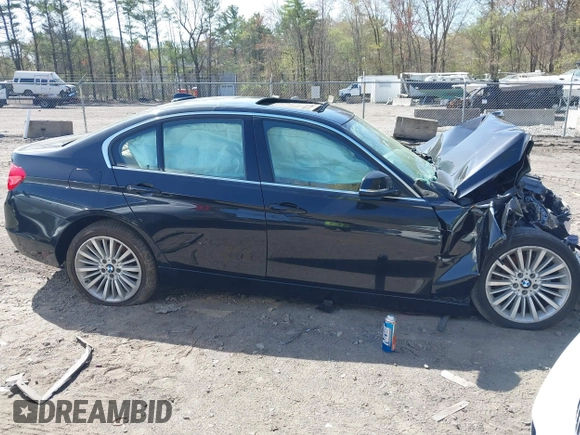 2014 BMW 3 Series 328i xDrive с VIN WBA3B5C54EP543441, выставлен на аукционе IAAI как лот 42144984 с пробегом Не указан миль и . История ставок и продаж доступна на DreamBid. Изображение 13.