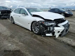 2023 Lexus LS 500 z VIN JTHD51FF4P5018212, wystawiony jako Copart lot #38629154 z przebiegiem 6 546 mil mil oraz . Historia ofert i sprzedaży dostępna na DreamBid. Obrazek 11.