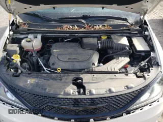 2020 Chrysler Pacifica Launch Edition z VIN 2C4RC3BG7LR288488, wystawiony jako Copart lot #86993824 z przebiegiem 32 589 mil mil oraz Szkoda całkowita • Salvage title. Historia ofert i sprzedaży dostępna na DreamBid. Obrazek 12.