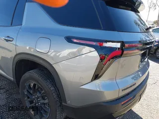 2024 Chevrolet Traverse FWD LT with VIN 1GNERGKS4RJ143731, listed as a IAAI auction lot 41409097 with 12,632 mi miles and . Bid and sale history available at DreamBid. Image 18.