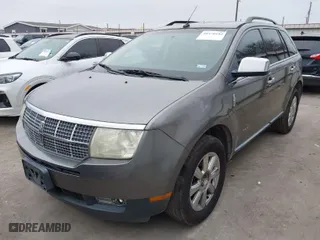 2009 Lincoln MKX with VIN 2LMDU68C89BJ10796, listed as a IAAI auction lot 41570182 with 201,400 mi miles. Bid and sale history available at carsss.com. Image 2.