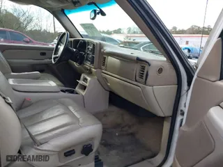 2002 Chevrolet Tahoe LS with VIN 1GNEC13Z82R182629, listed as a IAAI auction lot 41470283 with 248,481 mi miles. Bid and sale history available at carsss.com. Image 5.