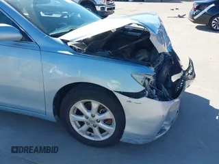 2009 Toyota Camry z VIN 4T1BE46K79U845438, wystawiony jako IAAI lot #42313623 z przebiegiem 160 096 mil mil oraz . Historia ofert i sprzedaży dostępna na DreamBid. Obrazek 18.