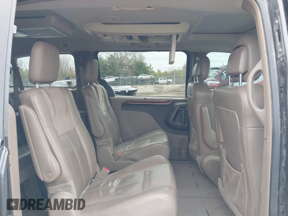 2016 Chrysler Town & Country Limited Platinum with VIN 2C4RC1GG8GR120023, listed as a IAAI auction lot 40808283 with 162,560 mi miles. Bid and sale history available at carsss.com. Image 8.