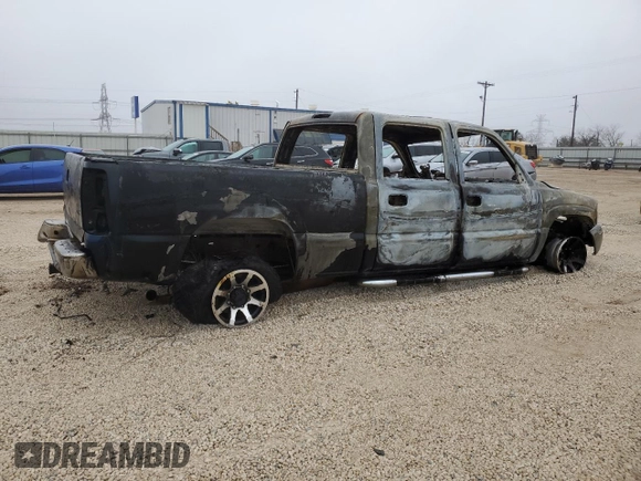 2002 GMC Sierra 1500HD SLE z VIN 1GTGC13U32F200333, wystawiony jako Copart lot #44766165 z przebiegiem Nie podano mil oraz Nie do naprawy • Non repairable. Historia ofert i sprzedaży dostępna na DreamBid. Obrazek 3.