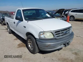 2002 Ford F-150 XL with VIN 1FTRF17252NA24920, listed as a IAAI auction lot 41601123 with 1 mi miles. Bid and sale history available at carsss.com. Image 1.