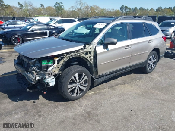 2018 Subaru Outback Limited with VIN 4S4BSANC1J3214289, listed as a IAAI auction lot 41863658 with 32,483 mi miles. Bid and sale history available at carsss.com. Image 20.