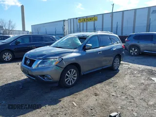 2016 Nissan Pathfinder S with VIN 5N1AR2MM1GC637454, listed as a IAAI auction lot 41640789 with 133,016 mi miles. Bid and sale history available at carsss.com. Image 17.