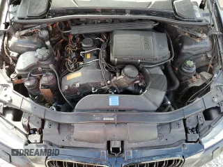 2010 BMW 3 Series 335i xDrive z VIN WBAPL3C58AA407944, wystawiony jako Copart lot #88127845 z przebiegiem 150 048 mil mil oraz Szkoda całkowita • Salvage title. Historia ofert i sprzedaży dostępna na DreamBid. Obrazek 11.