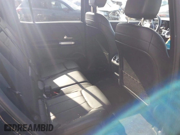 2020 Mercedes-Benz GLB 250 z VIN WDC4M4HB3LW006986, wystawiony jako IAAI lot #41289935 z przebiegiem 90 001 mil mil oraz . Historia ofert i sprzedaży dostępna na DreamBid. Obrazek 8.