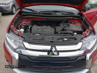 2018 Mitsubishi Outlander ES z VIN JA4AZ3A35JZ019378, wystawiony jako IAAI lot #42365556 z przebiegiem 98 449 mil mil oraz . Historia ofert i sprzedaży dostępna na DreamBid. Obrazek 10.