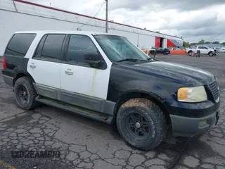 2005 Ford Expedition Special Service with VIN 1FMPU16585LB07553, listed as a IAAI auction lot 39462712 with 1 mi miles. Bid and sale history available at carsss.com. Image 1.