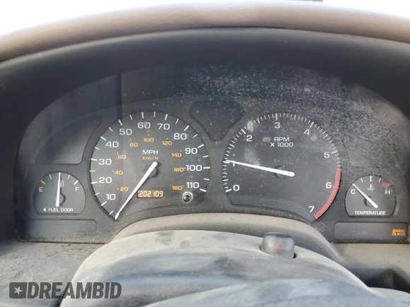 2000 Saturn SL with VIN 1G8ZH5285YZ240565, listed as a Copart auction lot 66567153 with 202,109 mi miles and Salvage title. Bid and sale history available at DreamBid. Image 9.