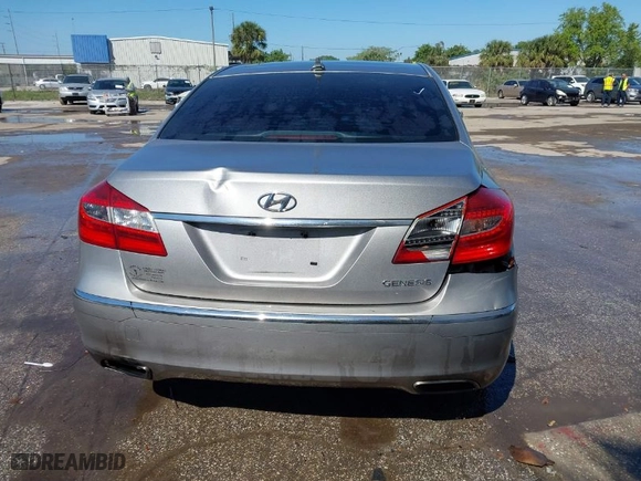 2013 Hyundai Genesis 3.8L with VIN KMHGC4DD7DU225231, listed as a IAAI auction lot 41616715 with 219,187 mi miles. Bid and sale history available at carsss.com. Image 16.
