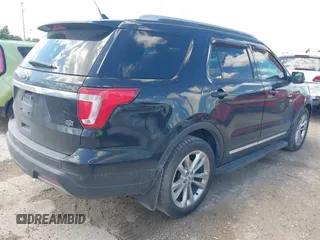 2019 Ford Explorer XLT z VIN 1FM5K7D82KGA39977, wystawiony jako IAAI lot #42190336 z przebiegiem 137 216 mil mil oraz . Historia ofert i sprzedaży dostępna na DreamBid. Obrazek 4.