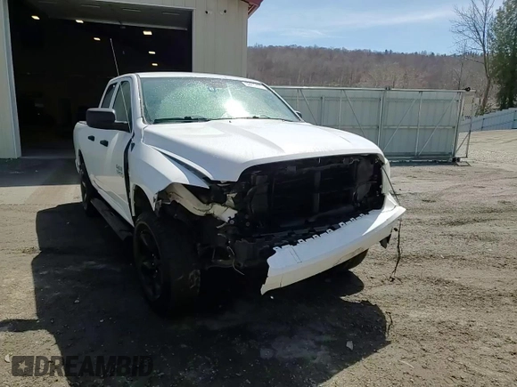 2016 Ram 1500 Express z VIN 1C6RR7FTXGS413959, wystawiony jako Copart lot #52417475 z przebiegiem 201 028 mil mil oraz Szkoda całkowita • Salvage title. Historia ofert i sprzedaży dostępna na DreamBid. Obrazek 13.
