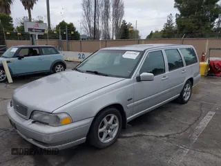 1998 Volvo V70 GLT with VIN YV1LW5678W2507748, listed as a IAAI auction lot 41911506 with 214,463 mi miles. Bid and sale history available at carsss.com. Image 6.