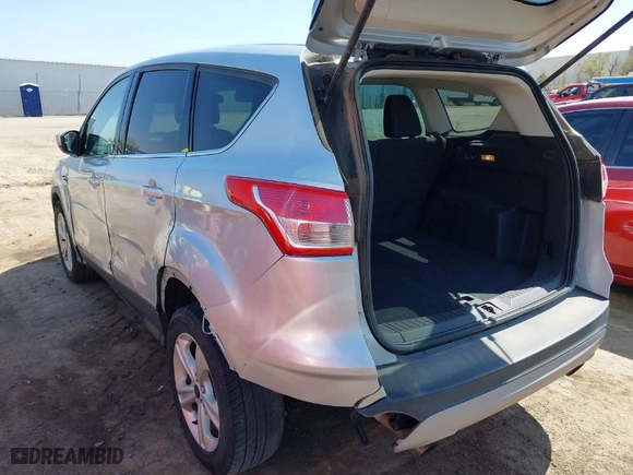2015 Ford Escape SE with VIN 1FMCU0G74FUB93125, listed as a IAAI auction lot 41923277 with 203,183 mi miles. Bid and sale history available at carsss.com. Image 3.