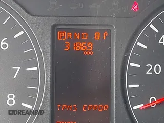 2021 Nissan NV Cargo SV z VIN 1N6BF0LY8MN809146, wystawiony jako IAAI lot #42005532 z przebiegiem 31 869 mil mil oraz . Historia ofert i sprzedaży dostępna na DreamBid. Obrazek 16.