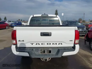 2017 Toyota Tacoma SR5 with VIN 3TMCZ5AN0HM113840, listed as a IAAI auction lot 41640481 with 159,609 mi miles. Bid and sale history available at carsss.com. Image 17.