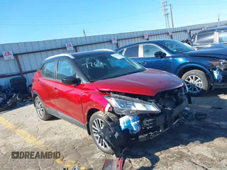 2021 Nissan Kicks SV with VIN 3N1CP5CV5ML487768, listed as a IAAI auction lot 41797568 with 40,182 mi miles. Bid and sale history available at carsss.com. Image 1.