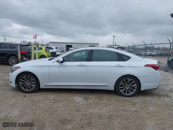 2015 Hyundai Genesis 3.8L with VIN KMHGN4JE9FU072149, listed as a IAAI auction lot 41972786 with 132,359 mi miles. Bid and sale history available at carsss.com. Image 13.
