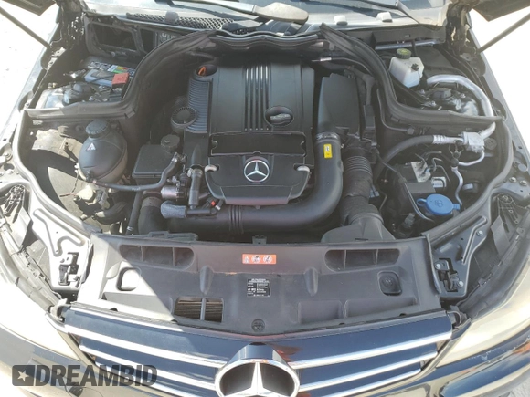 2014 Mercedes-Benz C 250 Sport с VIN WDDGF4HB1ER306501, выставлен на аукционе Copart как лот 73773934 с пробегом Не указан миль и Списание • Salvage title. История ставок и продаж доступна на DreamBid. Изображение 11.