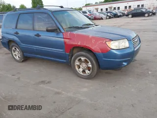 2007 Subaru Forester X with VIN JF1SG63617G722723, listed as a IAAI auction lot 42086601 with 204,766 mi miles. Bid and sale history available at carsss.com. Image 1.