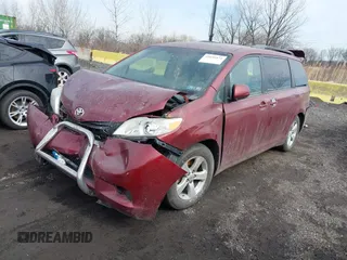 2014 Toyota Sienna LE AAS with VIN 5TDKK3DC3ES411177, listed as a IAAI auction lot 41650472 with 25,000 mi miles. Bid and sale history available at carsss.com. Image 20.