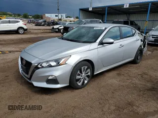 2020 Nissan Altima S with VIN 1N4BL4BVXLC220805, listed as a Copart auction lot 59787605 with 136,758 mi miles and Salvage title. Bid and sale history available at DreamBid. Image 1.