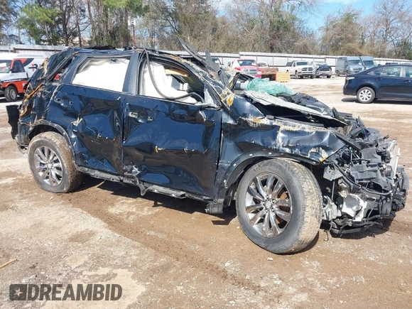 2013 Kia Sorento SX with VIN 5XYKW4A23DG351709, listed as a IAAI auction lot 41625749 with 1 mi miles. Bid and sale history available at carsss.com. Image 1.