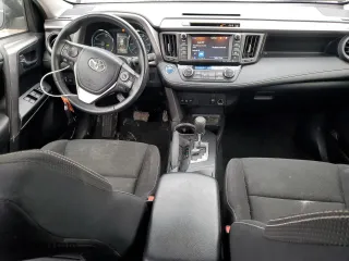 2017 Toyota RAV4 Hybrid XLE with VIN JTMRJREV6HD128552, listed as a Copart auction lot 44640485 with 137,438 mi miles and Salvage Title. Bid and sale history available at carsss.com. Image 8.