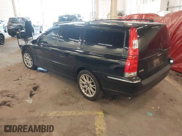 2006 Volvo V70 2.5L Turbo with VIN YV1SW592462546378, listed as a IAAI auction lot 41793656 with 178,137 mi miles. Bid and sale history available at carsss.com. Image 3.