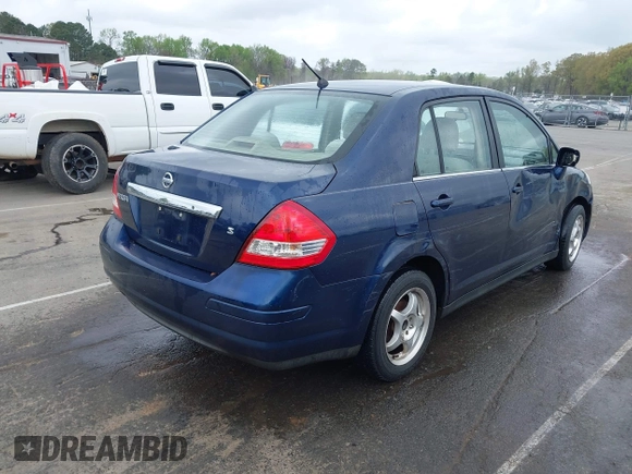 2007 Nissan Versa 1.8 SL with VIN 3N1BC11E67L420474, listed as a IAAI auction lot 41887735 with 199,094 mi miles. Bid and sale history available at carsss.com. Image 4.