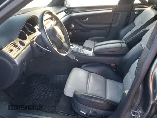 2007 Audi S8 z VIN WAUPN44E97N017256, wystawiony jako Copart lot #42918745 z przebiegiem 109 894 mil mil oraz Szkoda całkowita • Salvage title. Historia ofert i sprzedaży dostępna na DreamBid. Obrazek 7.