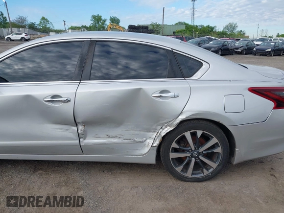 2017 Nissan Altima S z VIN 1N4AL3AP3HC116799, wystawiony jako IAAI lot #41577016 z przebiegiem 168 207 mil mil oraz . Historia ofert i sprzedaży dostępna na DreamBid. Obrazek 6.