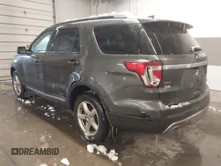 2017 Ford Explorer XLT with VIN 1FM5K8D88HGD75308, listed as a IAAI auction lot 41628295 with 92,327 mi miles and . Bid and sale history available at carsss.com. Image 3.
