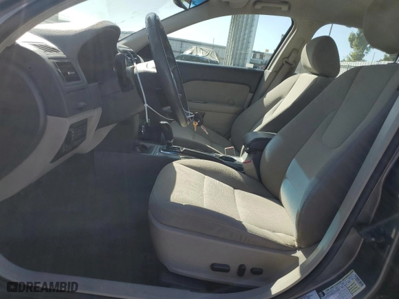 2011 Ford Fusion Hybrid with VIN 3FADP0L3XBR141704, listed as a Copart auction lot 49624275 with 144,129 mi miles and Clean Title. Bid and sale history available at carsss.com. Image 7.