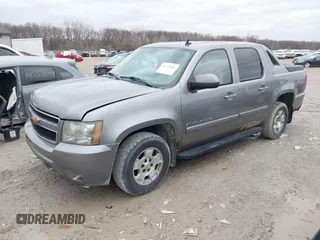2007 Chevrolet Avalanche 3LT z VIN 3GNFK12367G123414, wystawiony jako IAAI lot #41702886 z przebiegiem 253 515 mil mil oraz . Historia ofert i sprzedaży dostępna na DreamBid. Obrazek 2.