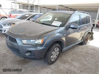 2011 Mitsubishi Outlander ES with VIN JA4AS2AW3BU036686, listed as a IAAI auction lot 41827674 with 141,868 mi miles. Bid and sale history available at carsss.com. Image 17.