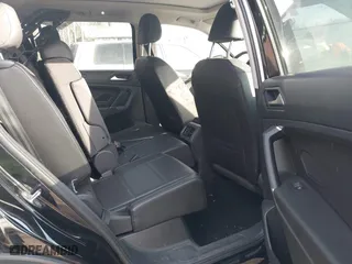 2020 Volkswagen Tiguan SE with VIN 3VV2B7AXXLM076870, listed as a IAAI auction lot 41811623 with 37,064 mi miles. Bid and sale history available at carsss.com. Image 8.